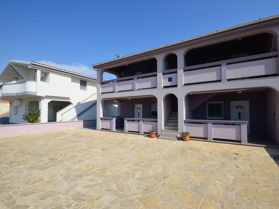 Apartment Brandis 1 - Vir