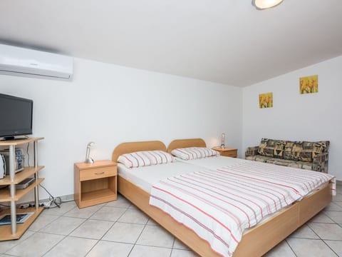 Apartment Delic Pejic 4