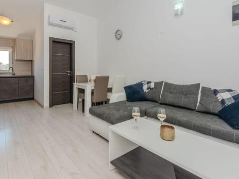 Apartment Lucica 3