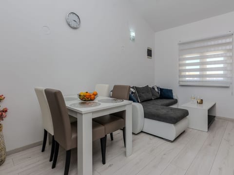 Apartment Lucica 3