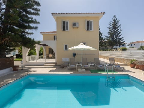 Ferienvilla "Holiday Villa" mit privatem Pool