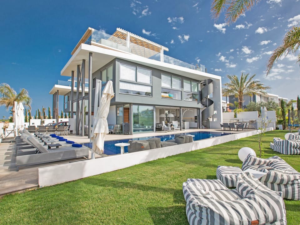 Haus in Paralimni mit großem Patio - Protaras