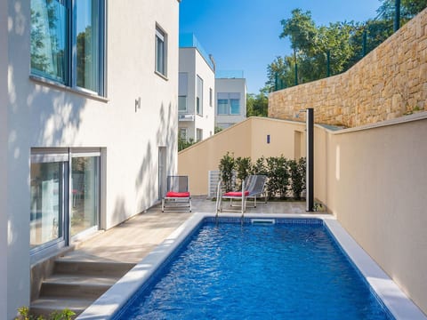 "Olive Nika" mit privatem Pool