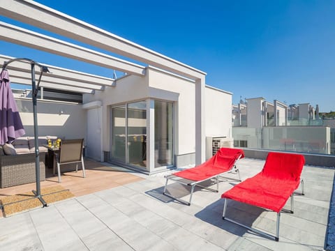 "Olive Nika" mit privatem Pool