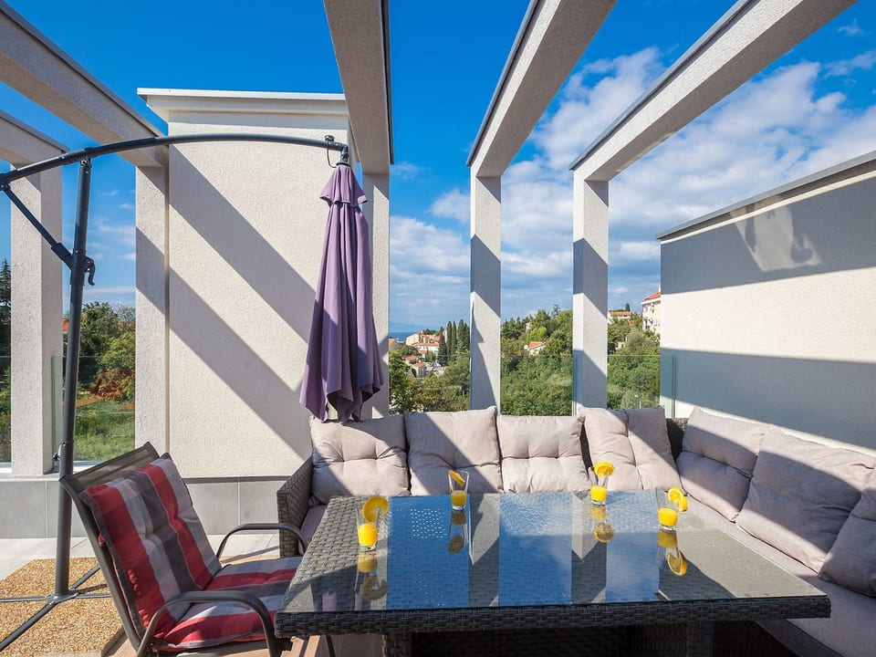 Olive Nika mit privatem Pool - Milohnići