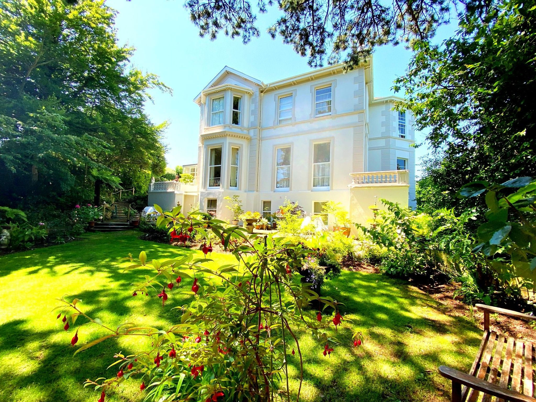 Helle Wohnung in Torquay mit Garten