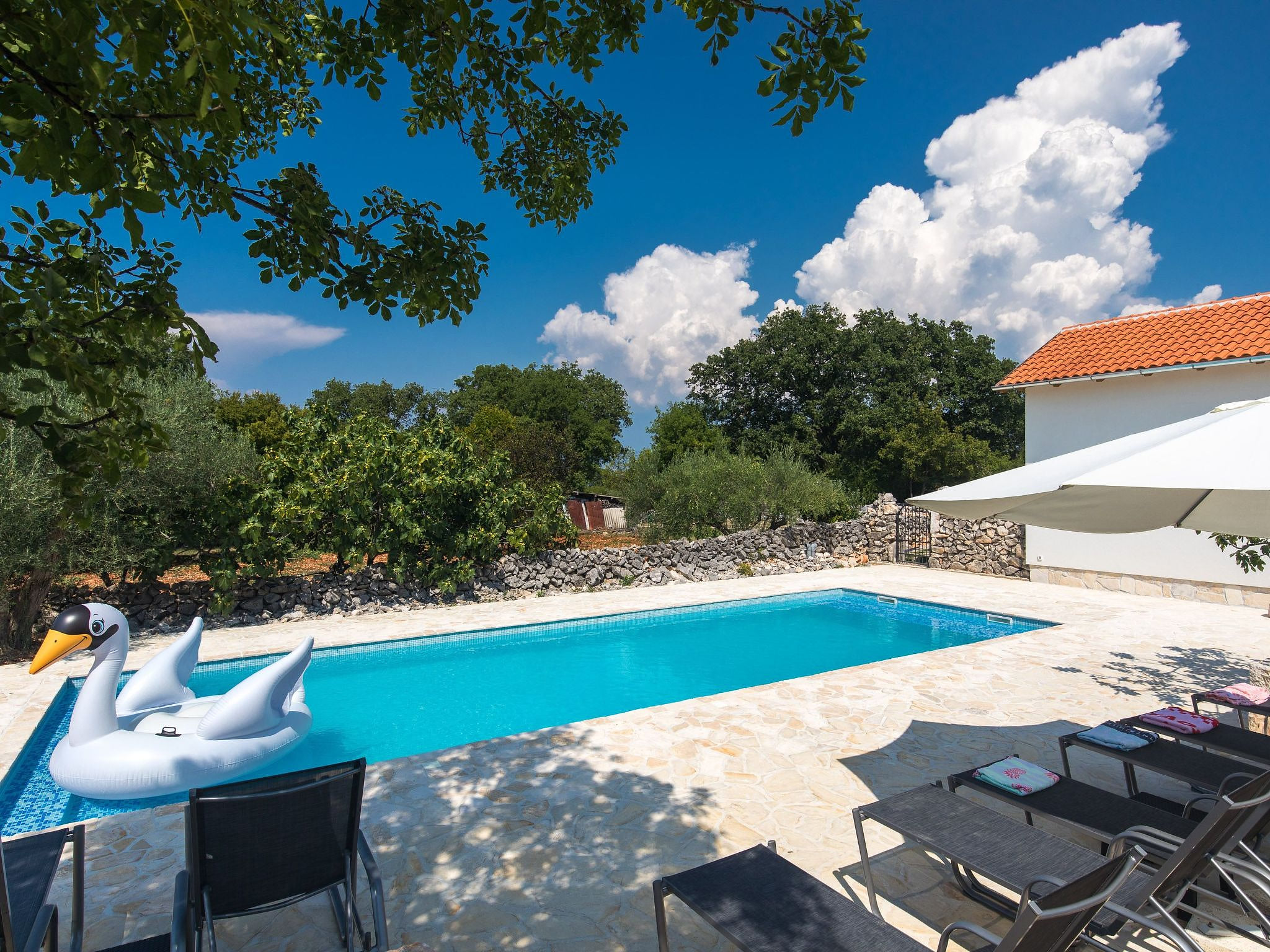 "Villa Nadia" mit eigenem Pool