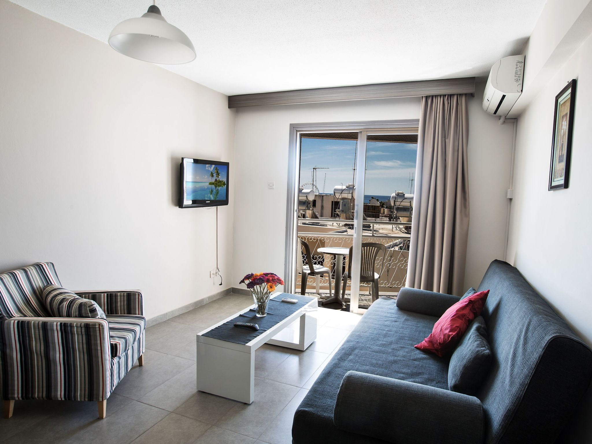 Zwei-Zimmer-Wohnung mit Balkon
