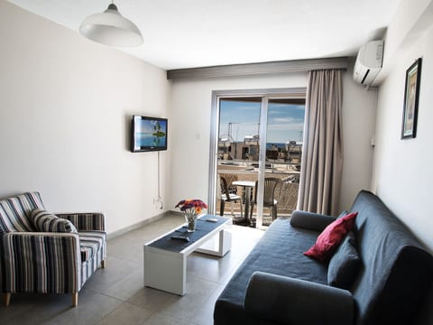 Zwei-Zimmer-Wohnung mit Balkon