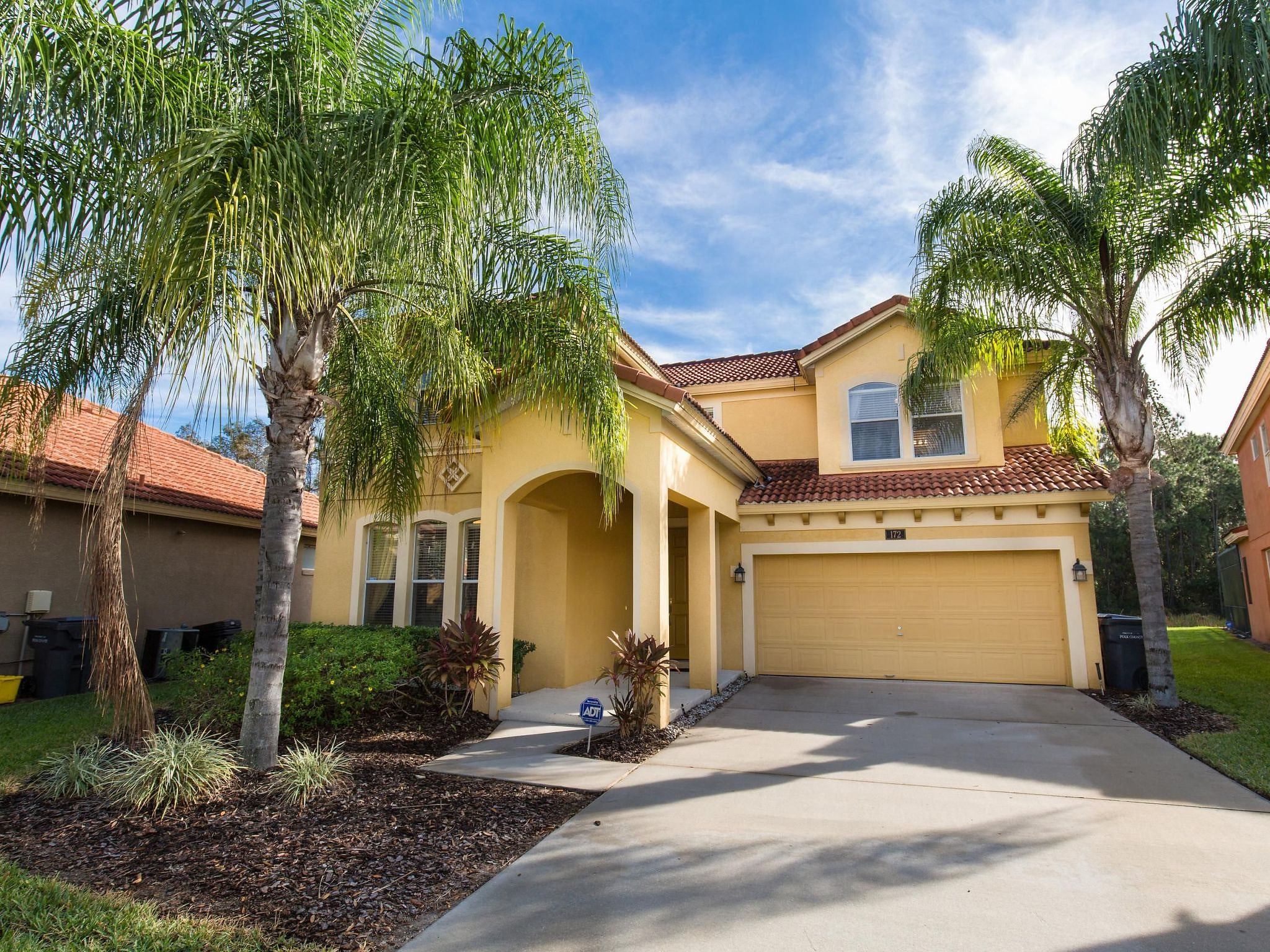 Große, luxuriöse Ferienvilla mit Pool und Spieleraum, in ruhiger Umgebung in de