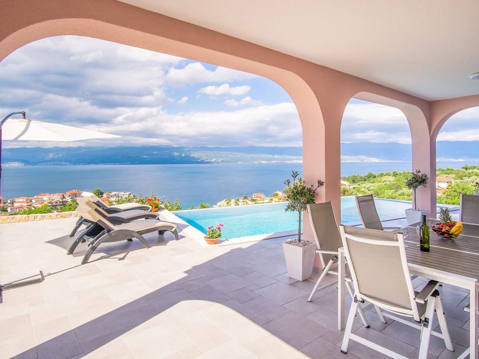 Luxuriöses Appartement Grohot mit privatem Infinity-Pool - Vrbnik