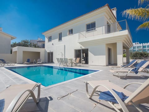 Schöne Ferienvilla mit privatem Pool