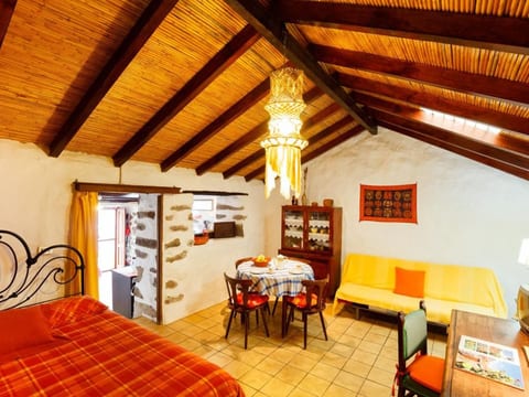 in El Risco mit Garten, Terrasse und Grill