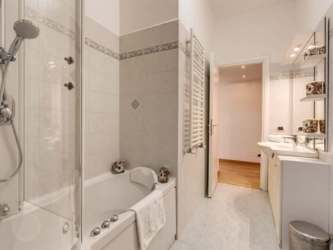 mit privatem Balkon
