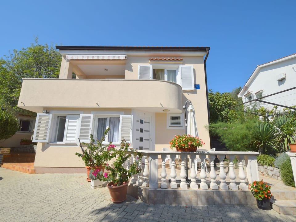 Julia2 mit eigenem Balkon - Čižići