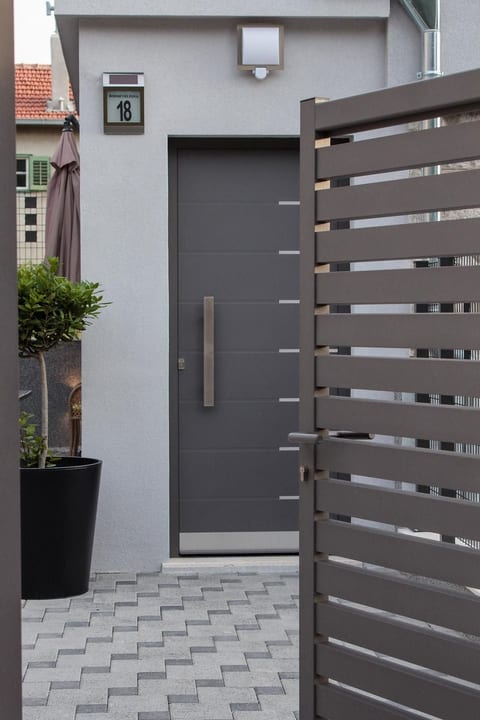 Ruhige Ferienwohnung mit Veranda und Garten