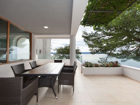 mit Balkon für acht Personen