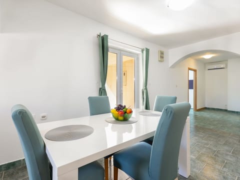 Wohnung "Maya S" mit Terrasse