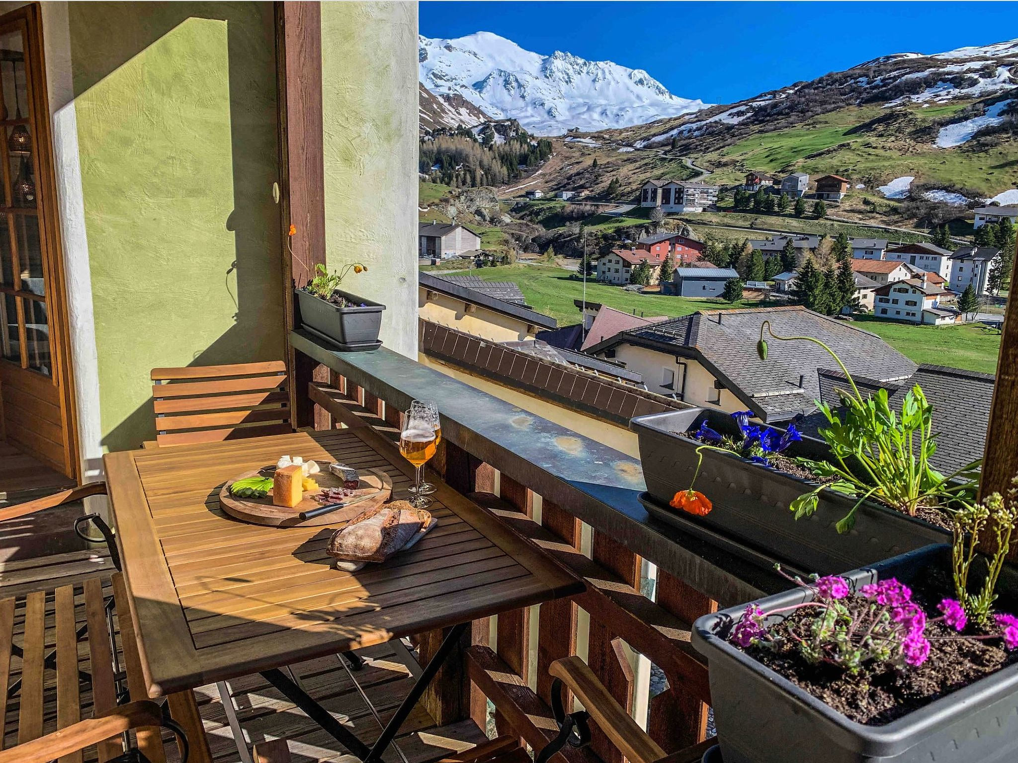 mit Blick in die Berge