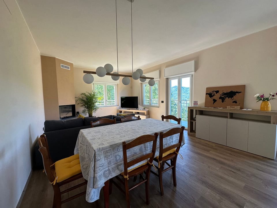 Das Quiet Corner Apartment - Comer See - Val d'Intelvi