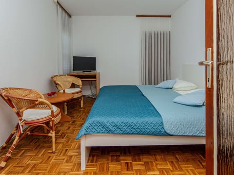 Apartment Kurta 2