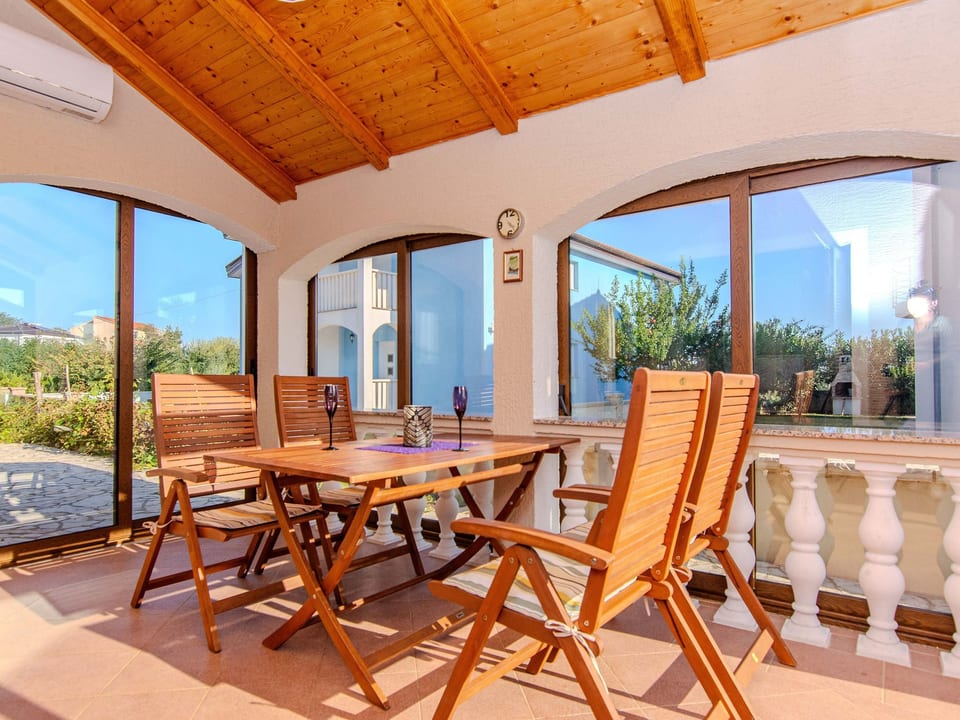 Holiday home Suric - Privlaka, Zadar County