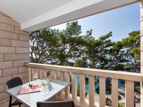 Pine Canopy Family Studio mit Balkon und Meerblick A3