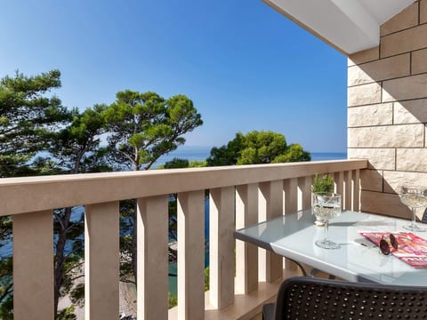 Pine Canopy Family Studio mit Balkon und Meerblick A3