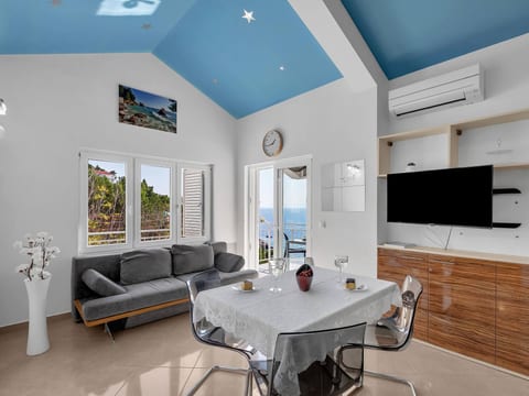 Pine Canopy Studio Apartment mit Meerblick A11