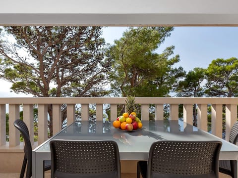 Pine Canopy Ein-Schlafzimmer-Duplex-Wohnung A5