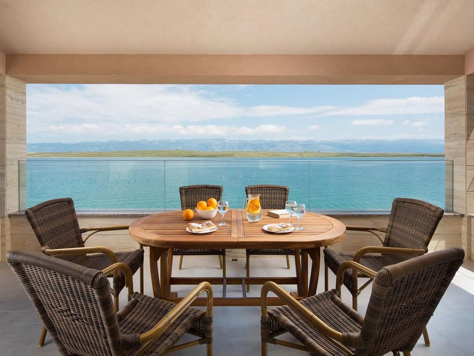 Apartment Vista Royal 4 - Vir