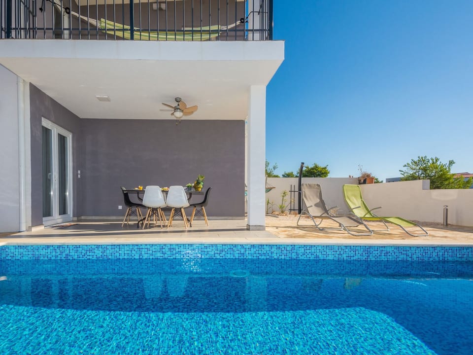 Villa Eva - Vir