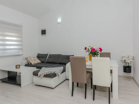 Apartment Lucica 4