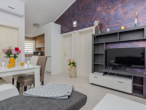 Apartment Lucica 4