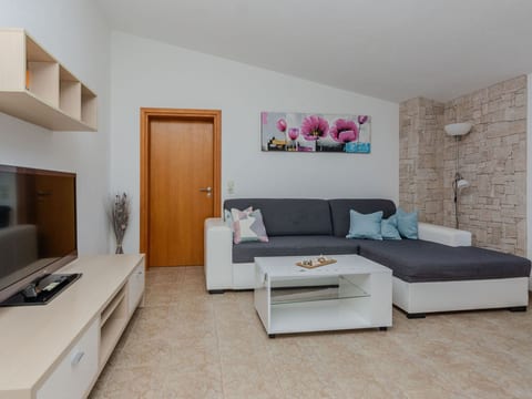 Apartment Tukara 3