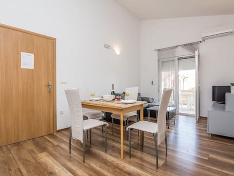 Apartment Galic 1