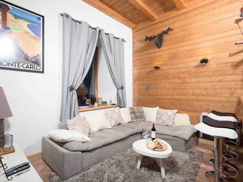 Lou Lou Apartment