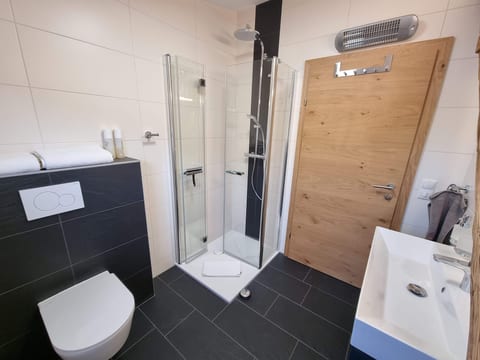 Appartement Apollo in der Wohlfühloase am Trausdorfberg mit Sauna Whirlpoolnutz