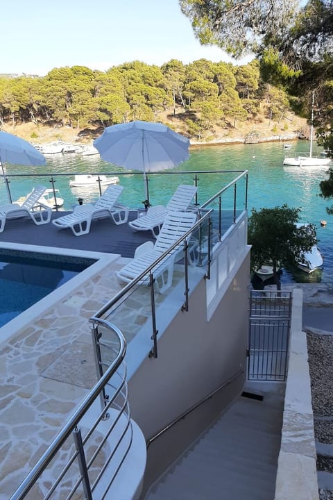 Aurea 3 Modernes Apartment direkt am Meer