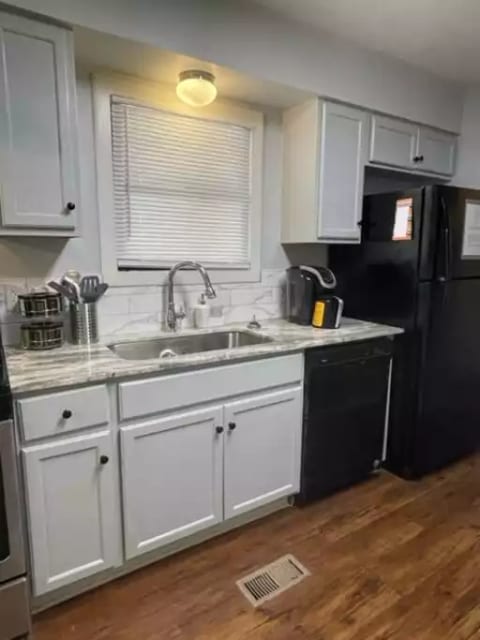 Looking Sharp on Arrowhead Unit A
