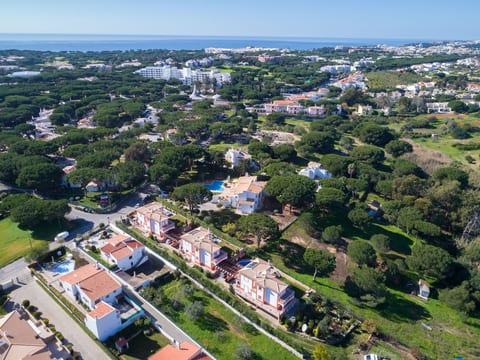 8 Schlafzimmer Villa, Pool, BBq, Strand