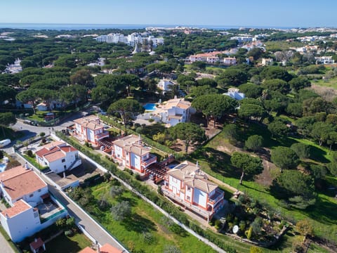 8 Schlafzimmer Villa, Pool, BBq, Strand