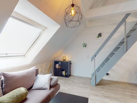 Urgemütliche Maisonnette Wohnung mit Klimaanlage