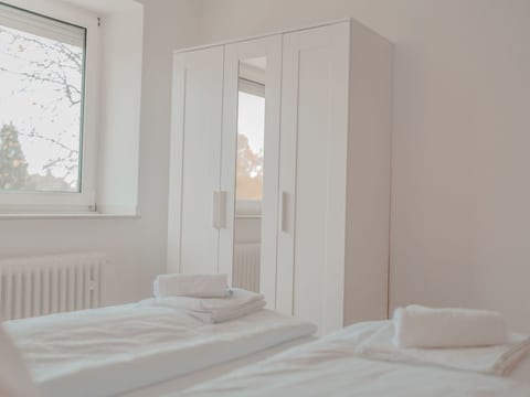 Apartment mit Küche, Arbeitsplatz und xxl Sofa