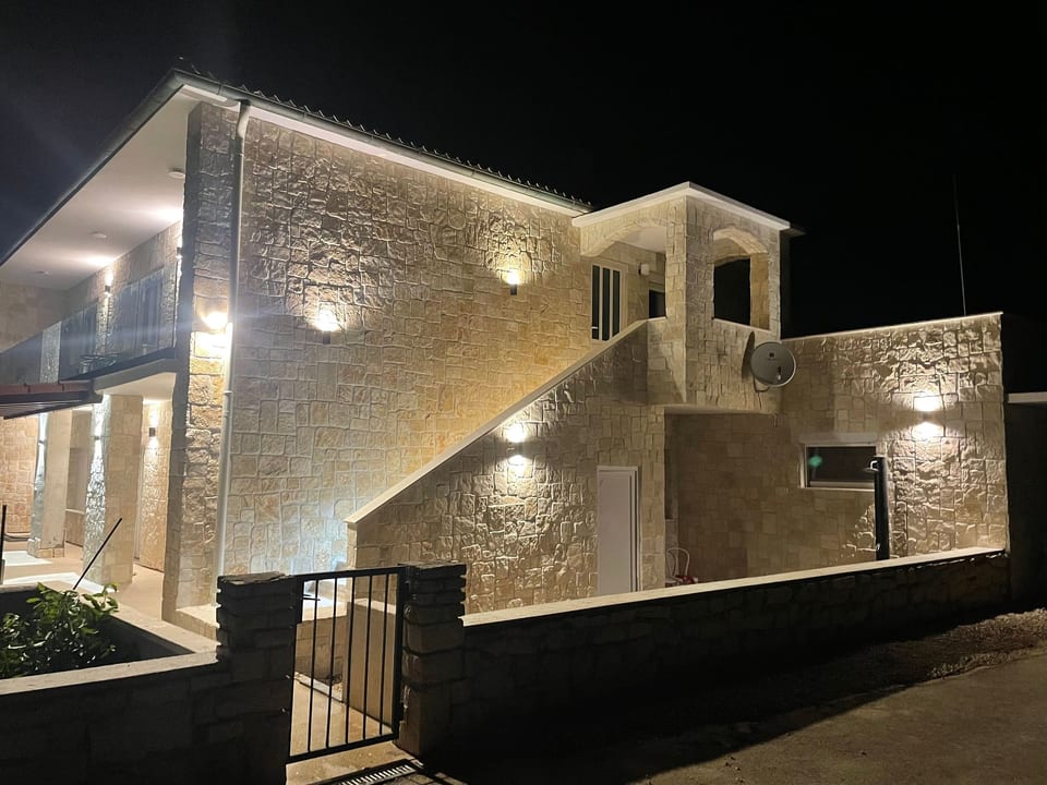 Stonehouse-Pag - Povljana