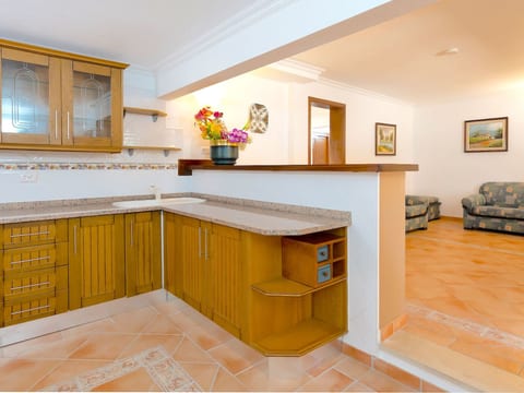 7 Schlafzimmer Villa, Familie, Kinder, Gruppen, Strand, Pool, Garten