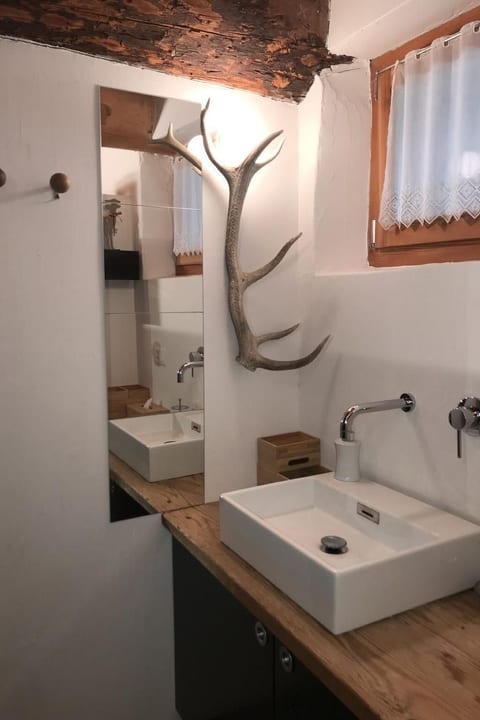 Cad Ciävra