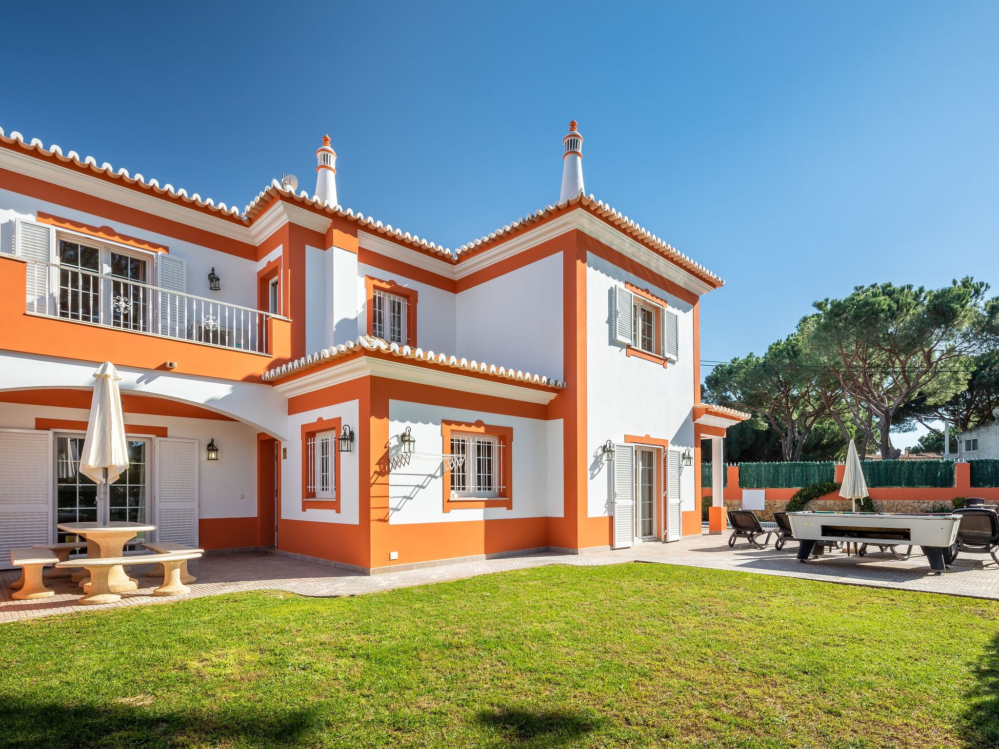 4-Schlafzimmer-Villa, Garten, Pool, Strand