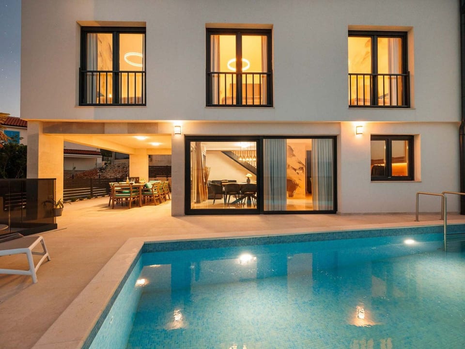 Villa neuve - Piscine avec vue panoramique sur la mer - Vrbnik