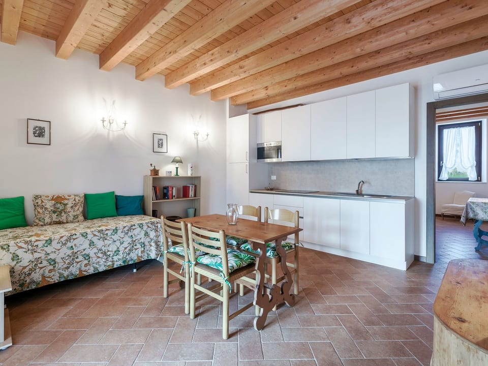 Zweizimmerwohnung mit Doppelbett und zwei Schlafsofas - Pralboino